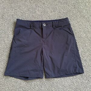 Patagonia lightweight long shorts, blue gray, size 4